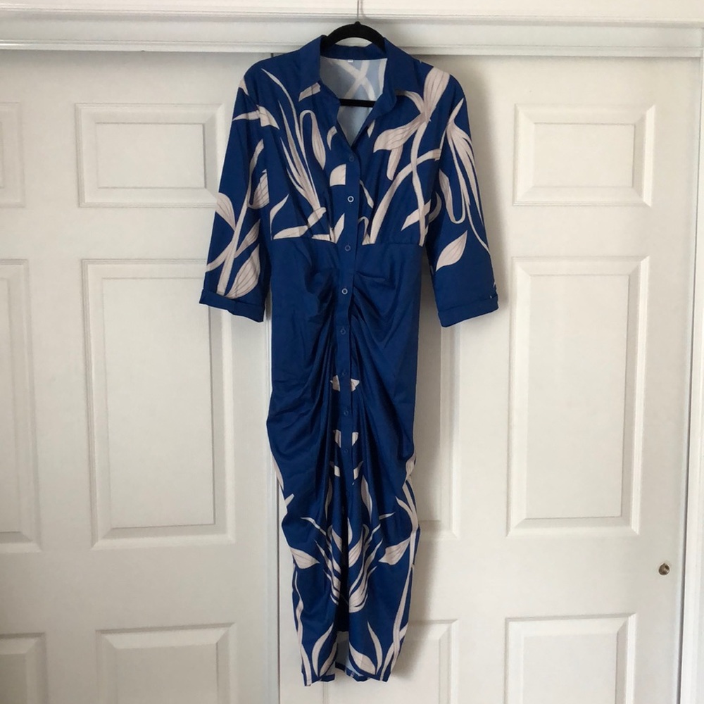Silky ruched 3/4 sleeve dress
